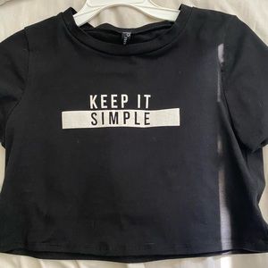 SIMPLE BLACK CROP